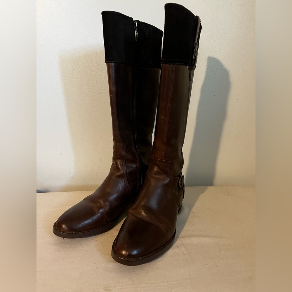 Ariat “York” Two Tone Equestrian Style Boot